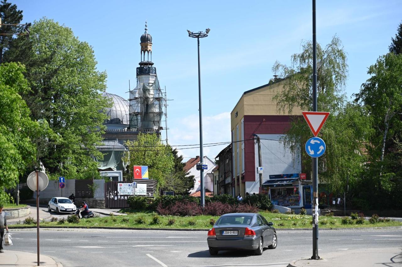 Elem Apartmani Skver Tuzla Exterior foto